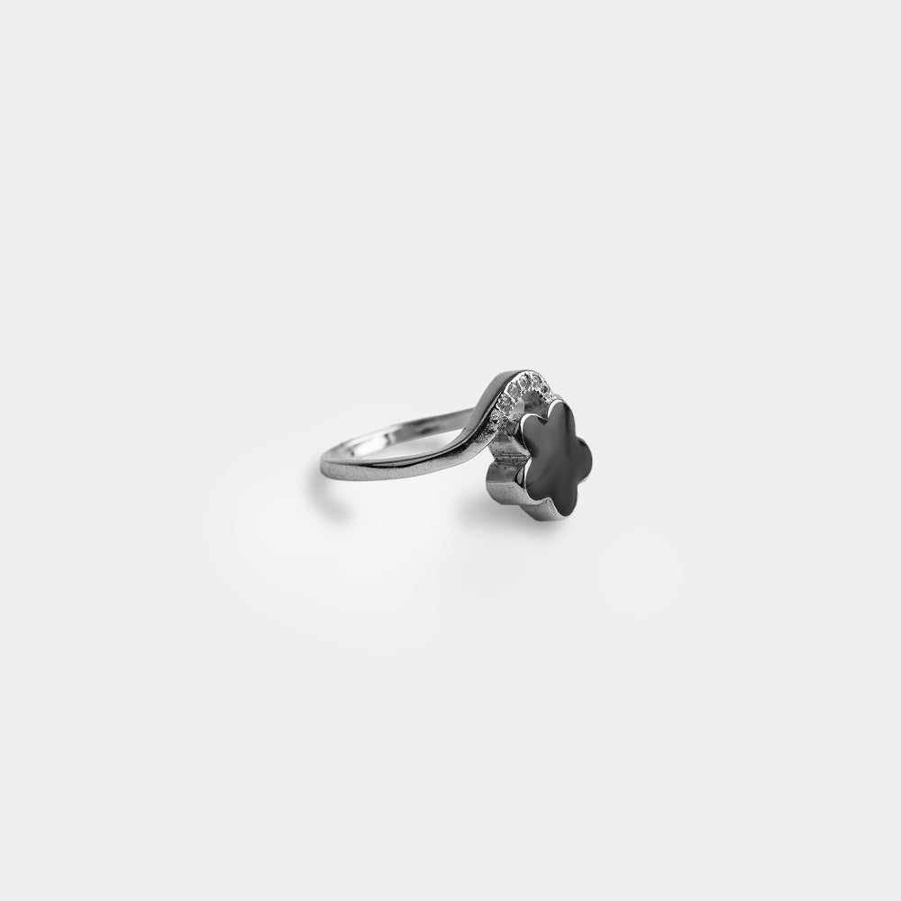 Black Star Ring